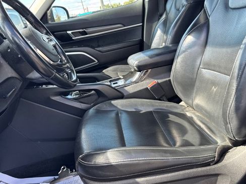 Used 2021 Kia Telluride S FWD image 15
