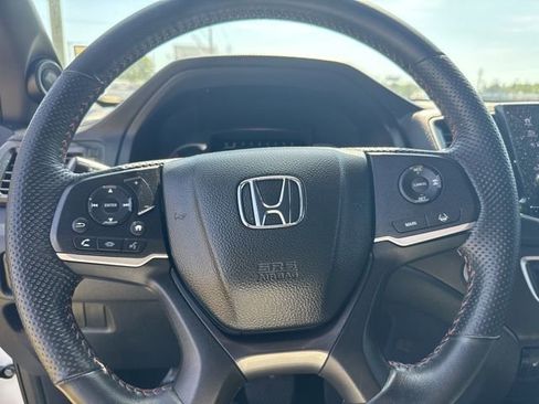 Used 2022 Honda Pilot TrailSport image 18