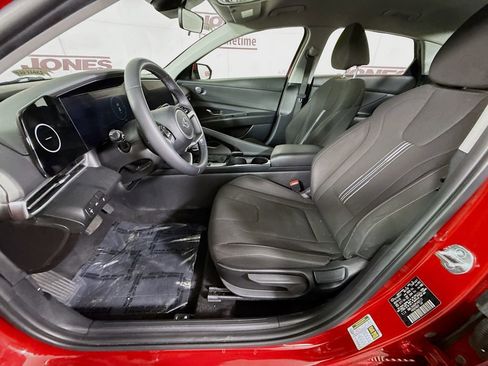 Certified 2023 Hyundai Elantra SEL w/ Convenience Package image 25