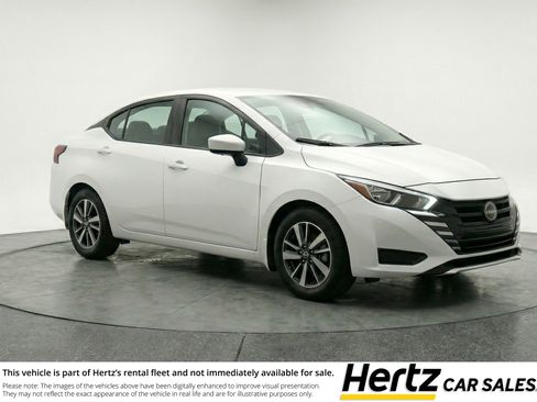 Used 2025 Nissan Versa SV FWD image 1