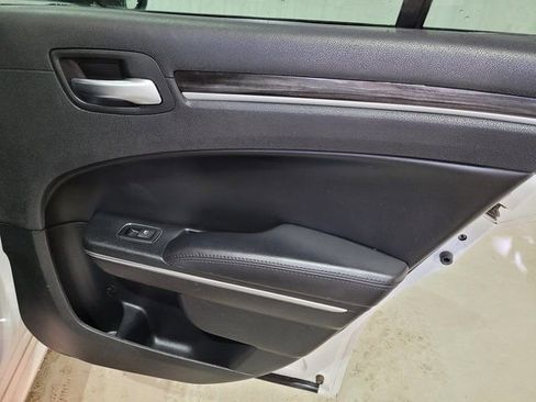 Used 2015 Chrysler 300 Touring w/ Limited Group image 46
