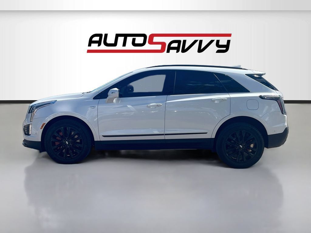 Used 2026 Cadillac XT5 Sportv w/ LPO, Onyx Lite Package AWD/4WD image 4
