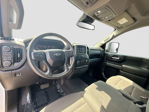 Used 2025 Chevrolet Silverado 2500 Custom w/ Custom Convenience Package AWD/4WD image 9