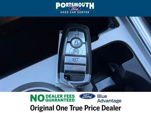 Used 2022 Ford Explorer XLT w/ Equipment Group 202A image 16