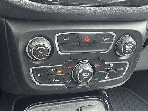 Used 2021 Jeep Compass Latitude image 26