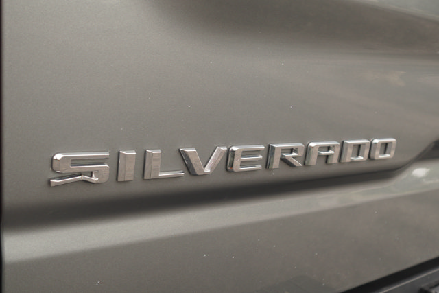 Used 2024 Chevrolet Silverado 1500 LTZ w/ Z71 Off-Road Package AWD/4WD image 45