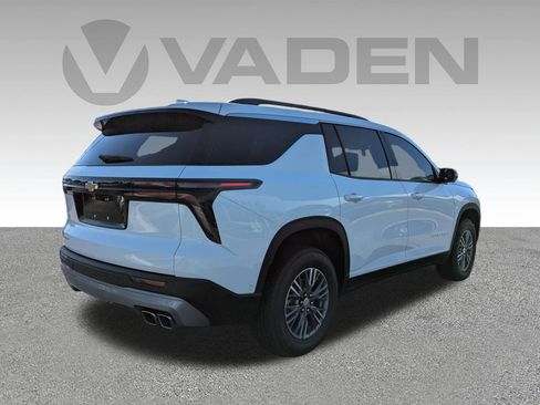 New 2025 Chevrolet Traverse LT w/ Enhanced Driving Package image 24