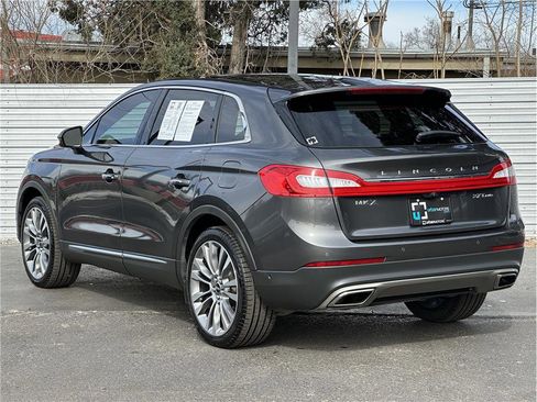 Used 2018 Lincoln MKX Reserve image 12
