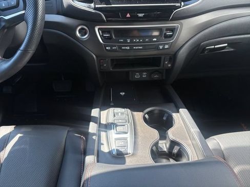 Used 2025 Honda Ridgeline TrailSport image 11