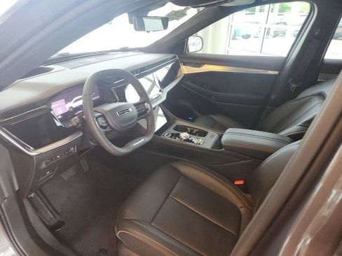 Used 2024 Jeep Wagoneer Launch Edition AWD/4WD image 22