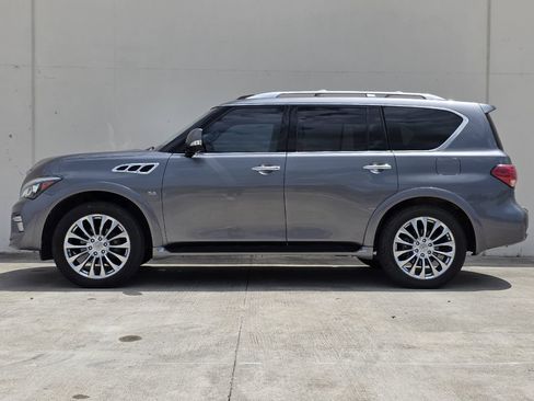 Used 2017 INFINITI QX80 2WD w/ Driver Assistance Package image 2