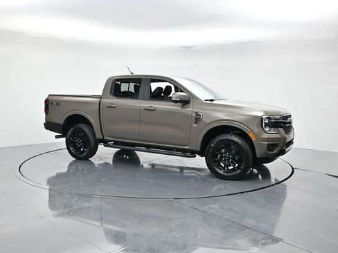 New 2025 Ford Ranger Lariat w/ Black Appearance Package image 4