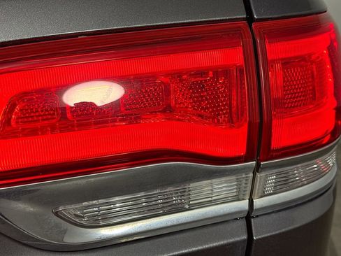 Used 2016 Jeep Grand Cherokee Limited RWD image 29