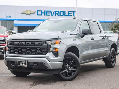 New 2026 Chevrolet Silverado 1500 Custom w/ LPO, Dark Essentials Package