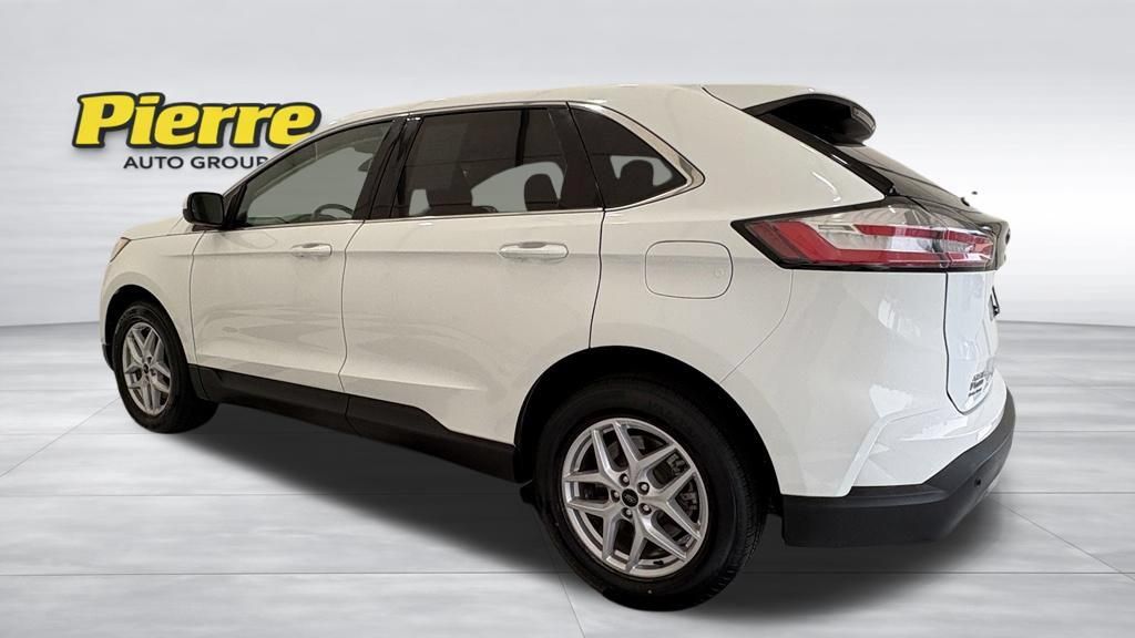 Used 2023 Ford Edge SEL w/ Convenience Package AWD/4WD image 2