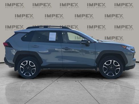 Used 2019 Toyota RAV4 Adventure image 6