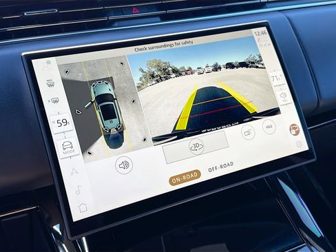 Used 2024 Land Rover Range Rover Sport SE image 35