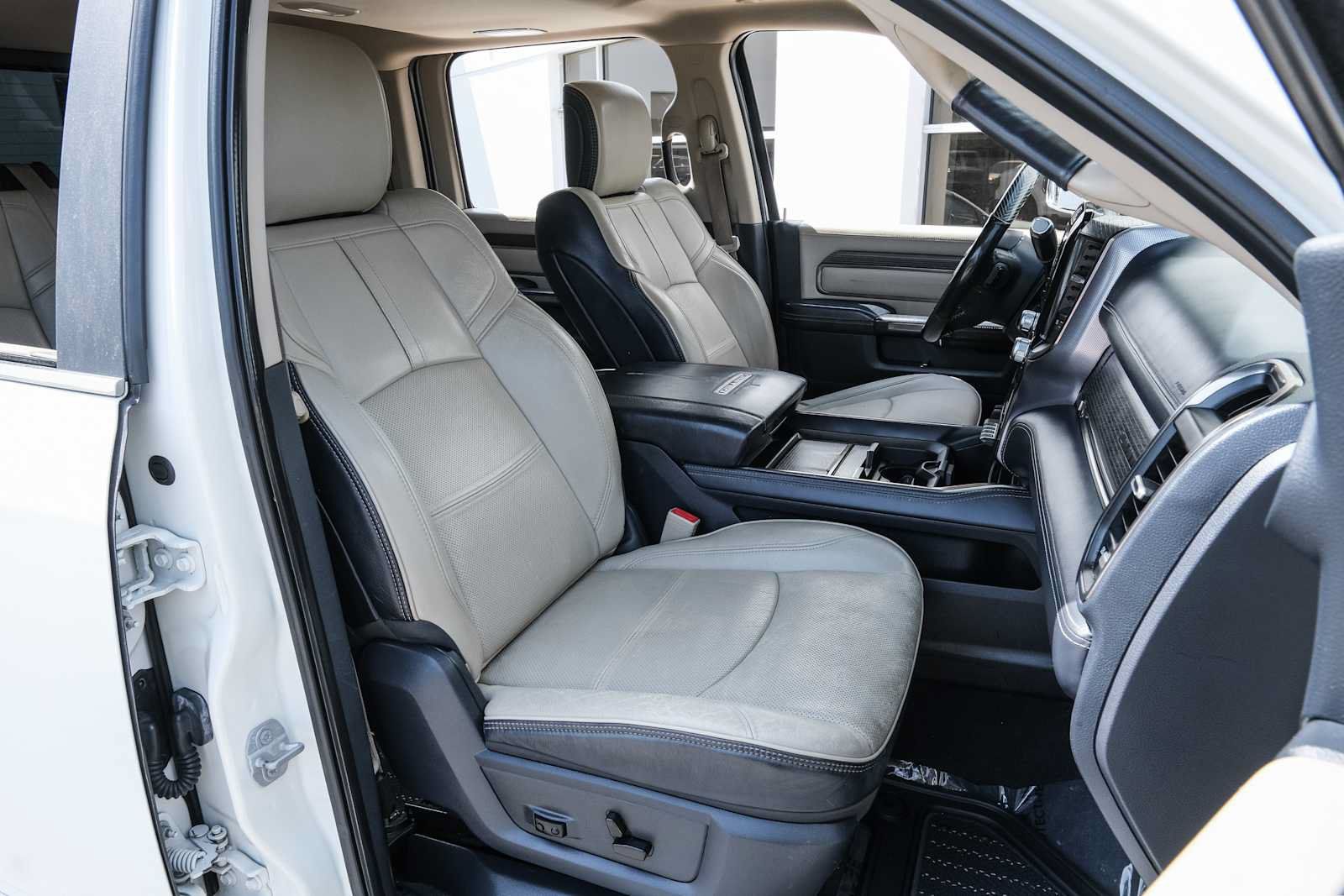 Used 2019 RAM 2500 Limited AWD/4WD image 34