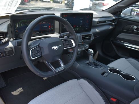 Used 2024 Ford Mustang GT RWD image 16