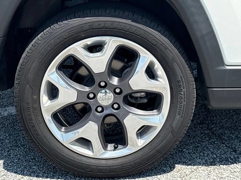 Used 2021 Jeep Compass Limited w/ Sun and Sound Group AWD/4WD image 25