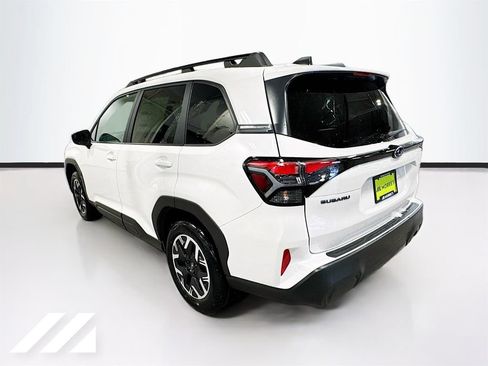 Used 2026 Subaru Forester Premium AWD/4WD image 7
