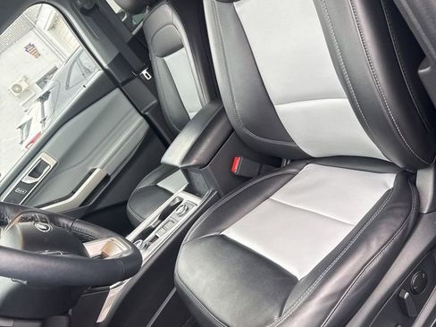 Used 2023 Ford Explorer XLT w/ Equipment Group 202A image 31