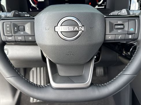 New 2026 Nissan Pathfinder SL FWD image 11