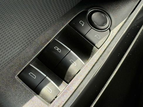 Used 2025 Chevrolet Equinox RS w/ Convenience Package III AWD/4WD image 18
