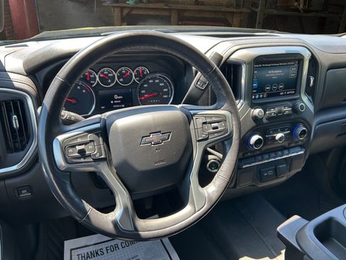 Certified 2022 Chevrolet Silverado 1500 RST AWD/4WD image 21