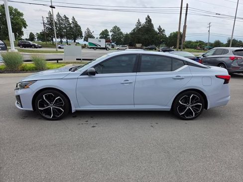 Used 2024 Nissan Altima 2.5 SR FWD image 13