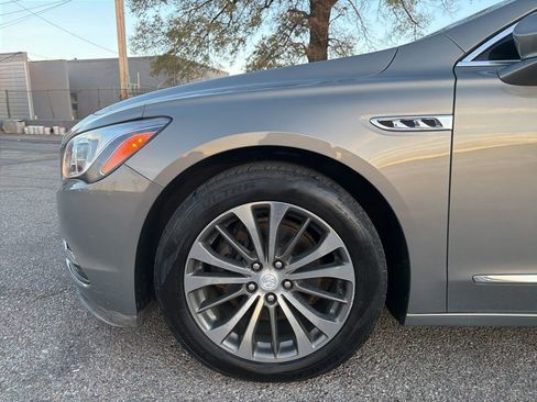 Used 2017 Buick LaCrosse Preferred image 21