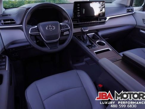 Used 2023 Toyota Sienna XLE image 87