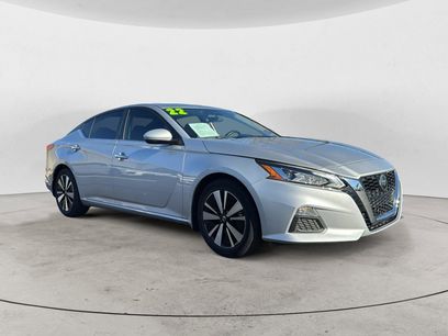 Used 2022 Nissan Altima 2.5 SV w/ SV Premium Package