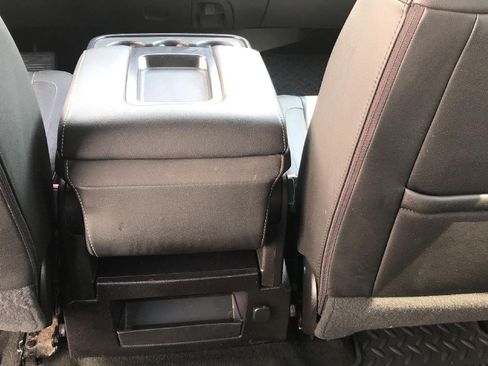 Used 2016 Chevrolet Silverado 2500 LT w/ LT Convenience Package AWD/4WD image 14