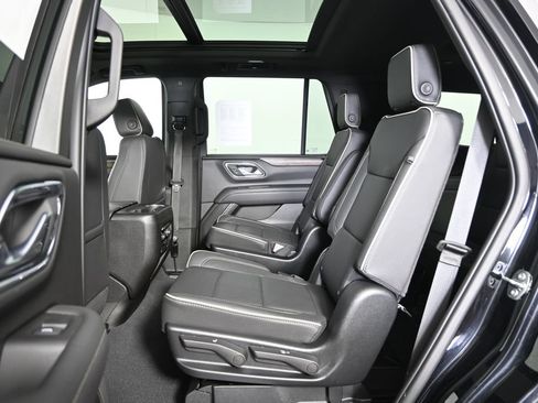 Used 2023 Chevrolet Tahoe Premier w/ Premium Package 2 AWD/4WD image 18