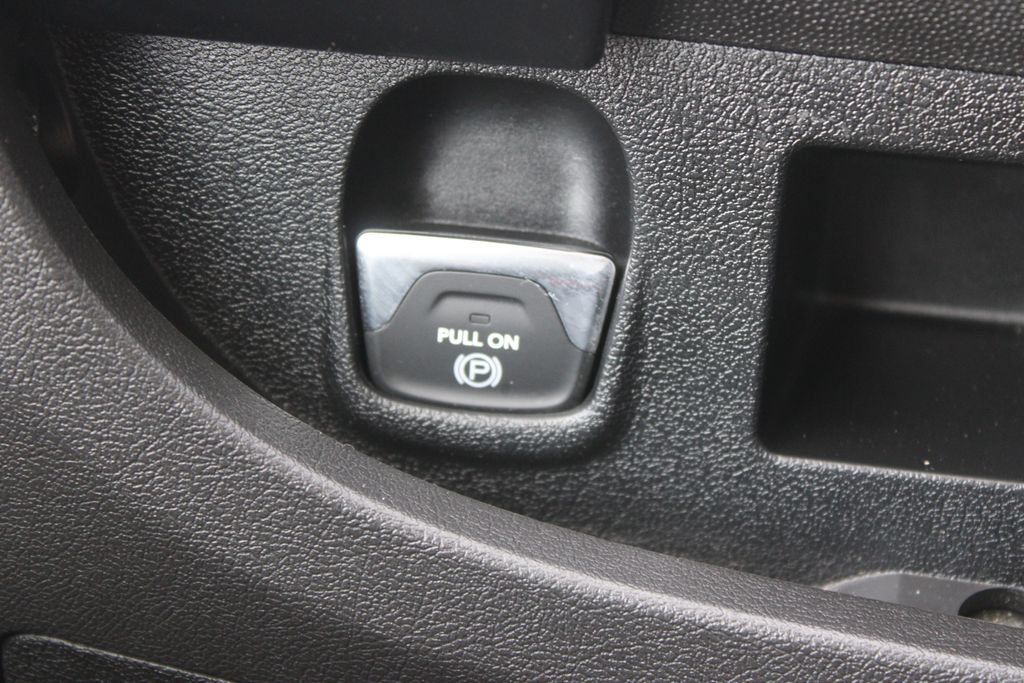 Used 2024 RAM ProMaster 2500 w/ Convenience Group FWD image 35