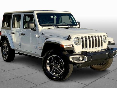 Used 2023 Jeep Wrangler Sahara image 2