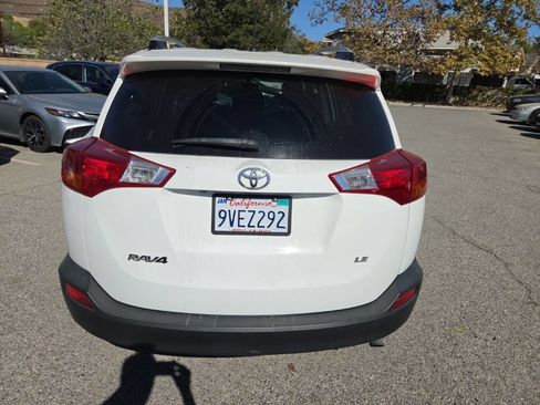 Used 2013 Toyota RAV4 LE FWD image 4