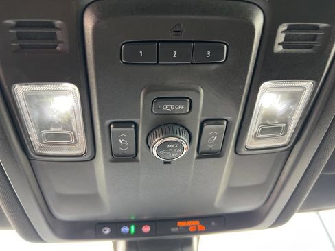 Used 2022 Chevrolet Tahoe RST w/ Luxury Package RWD image 33