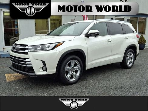 Used 2017 Toyota Highlander Limited image 1