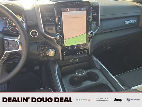 Used 2025 RAM 1500 Laramie AWD/4WD image 18