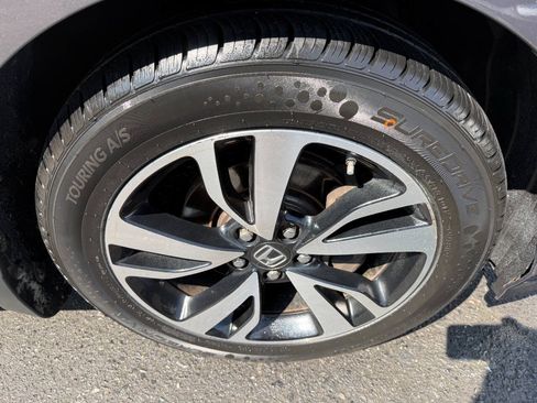 Used 2018 Honda Odyssey Elite image 12