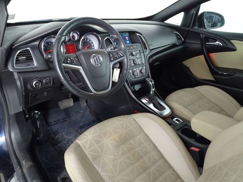 Used 2019 Buick Cascada Premium image 25