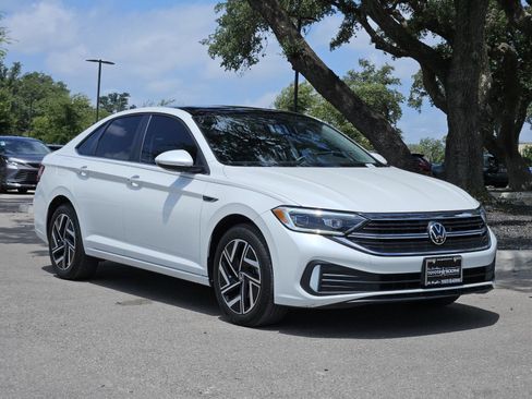 Used 2024 Volkswagen Jetta SEL FWD image 7