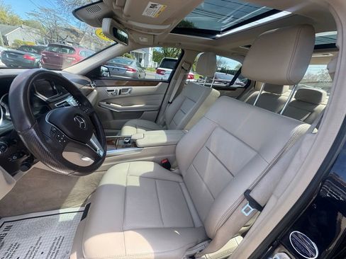 Used 2016 Mercedes-Benz E 350 4MATIC Sedan image 39