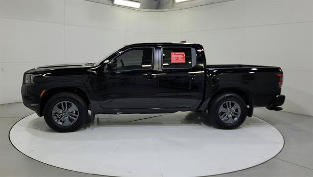 Certified 2025 Nissan Frontier SV RWD image 4