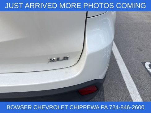 Used 2014 Toyota Highlander XLE image 4