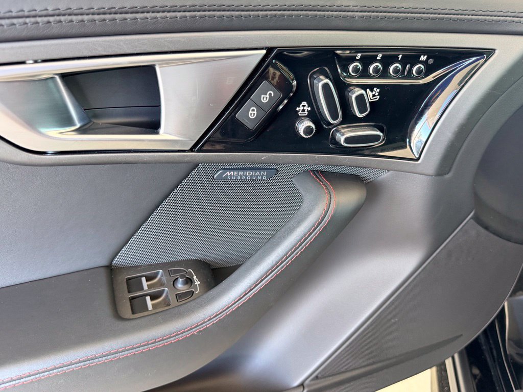 Used 2016 Jaguar F-TYPE S AWD/4WD image 11