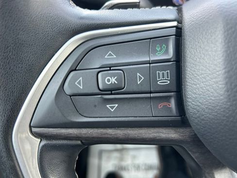 Used 2022 Jeep Grand Cherokee L Limited image 23