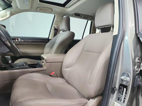 Used 2023 Lexus GX 460 Premium w/ Premium Package AWD/4WD image 10